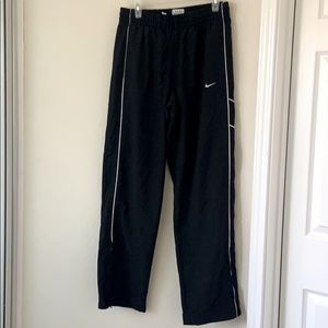 Men’s Nike windbreaker pants